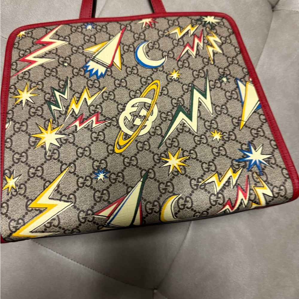 Gucci Beige and Red Tote with Graphic Print